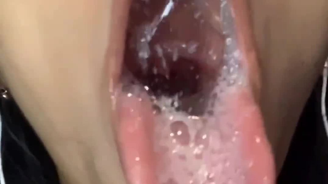Sloppy wet tongue