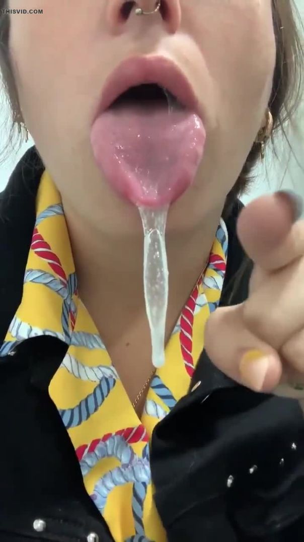 Playing with her loogie on the toilet - ThisVid