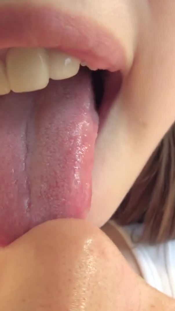 Breath smelling face lick - ThisVid